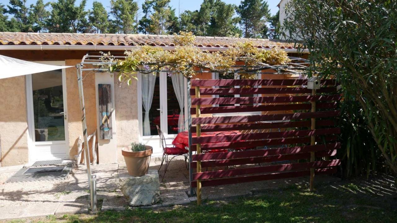Apartamento Mas Maurane - Les Lavandes Aux Portes D'Arles Tarascón Exterior foto