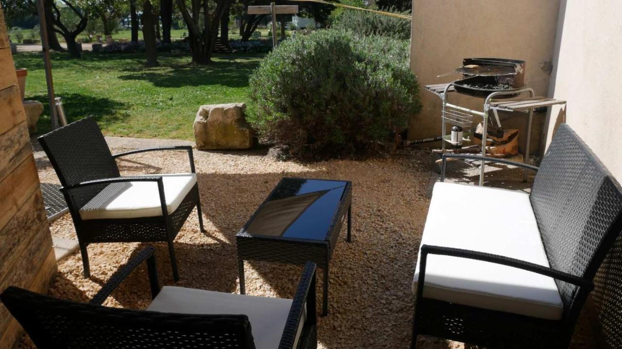 Apartamento Mas Maurane - Les Lavandes Aux Portes D'Arles Tarascón Exterior foto
