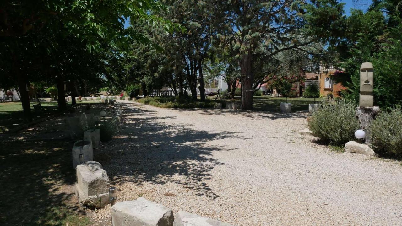 Apartamento Mas Maurane - Les Lavandes Aux Portes D'Arles Tarascón Exterior foto